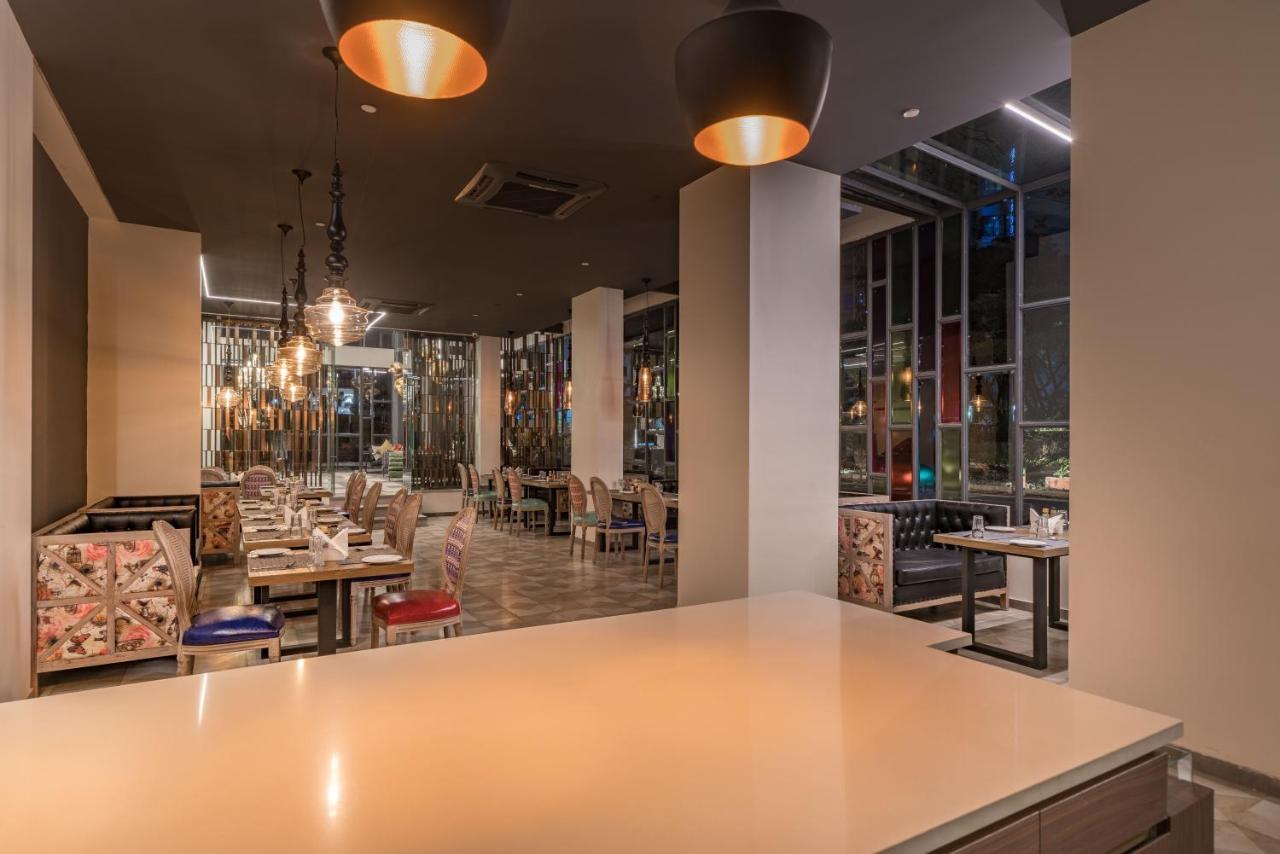 Hotel B Plus L Hyderabad Eksteriør billede
